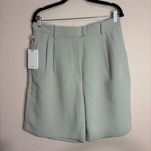 NWT Aritzia Wilfred Limerick Silver Sage Green Women's Shorts, Size 12